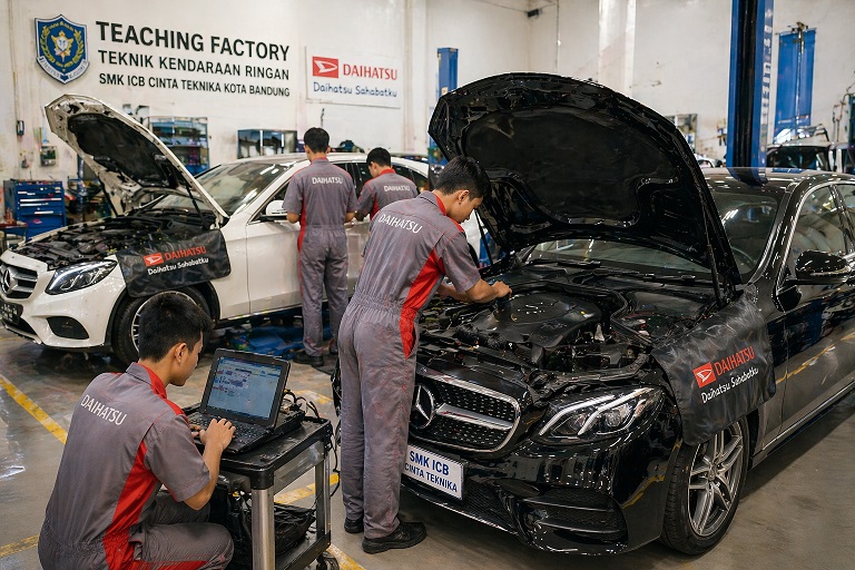 Teaching Factory Teknik Kendaraan Ringan SMK ICB Cinta Teknika Kota Bandung